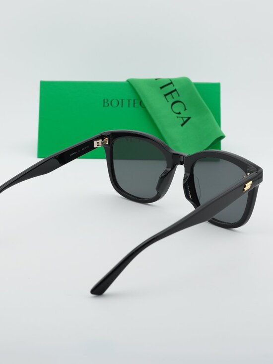 Bottega Venetta BV1080SK 001 Square Unisex Sunglasses - Black / Grey main image 9